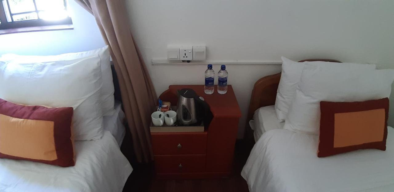 Kandy Green View Bungalow Luaran gambar
