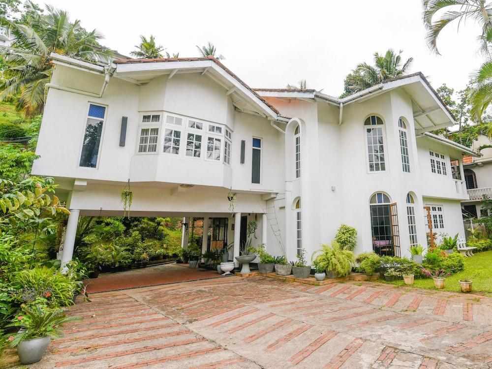 Kandy Green View Bungalow Luaran gambar