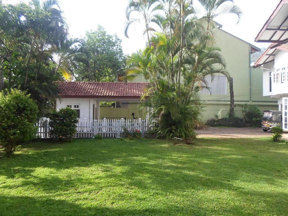 Kandy Green View Bungalow Luaran gambar
