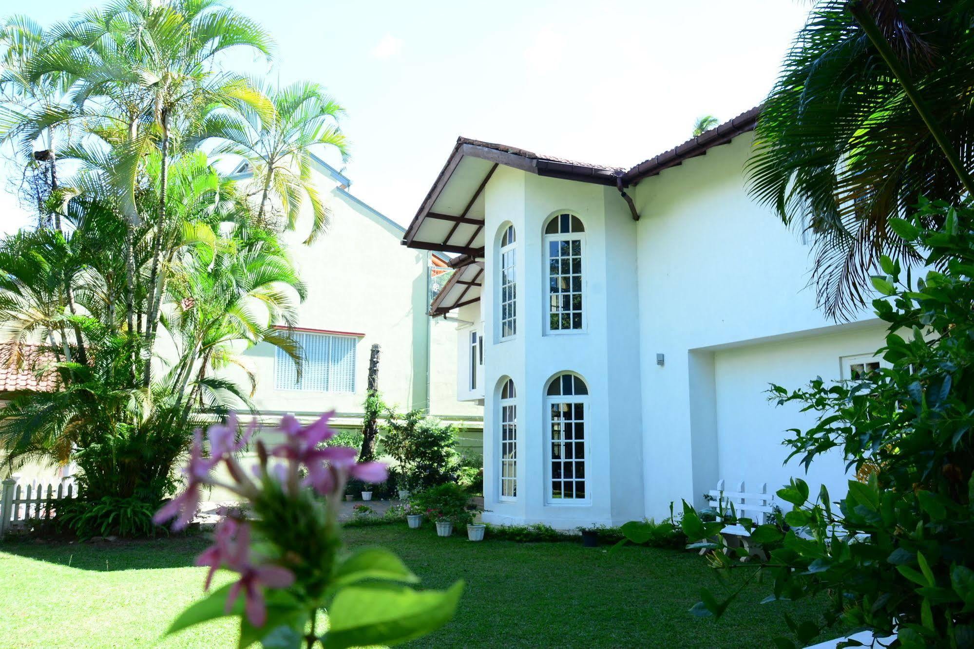 Kandy Green View Bungalow Luaran gambar