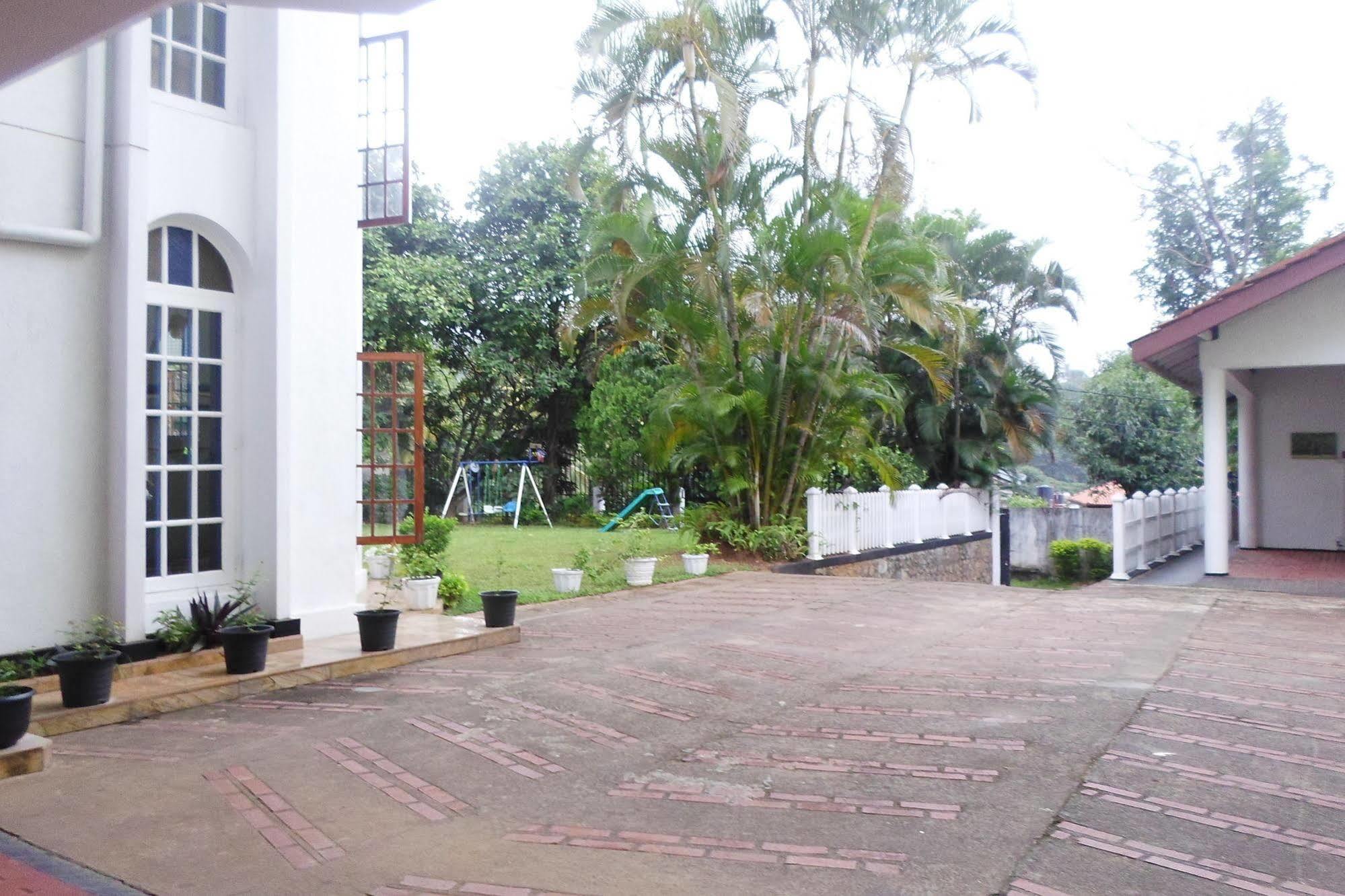 Kandy Green View Bungalow Luaran gambar