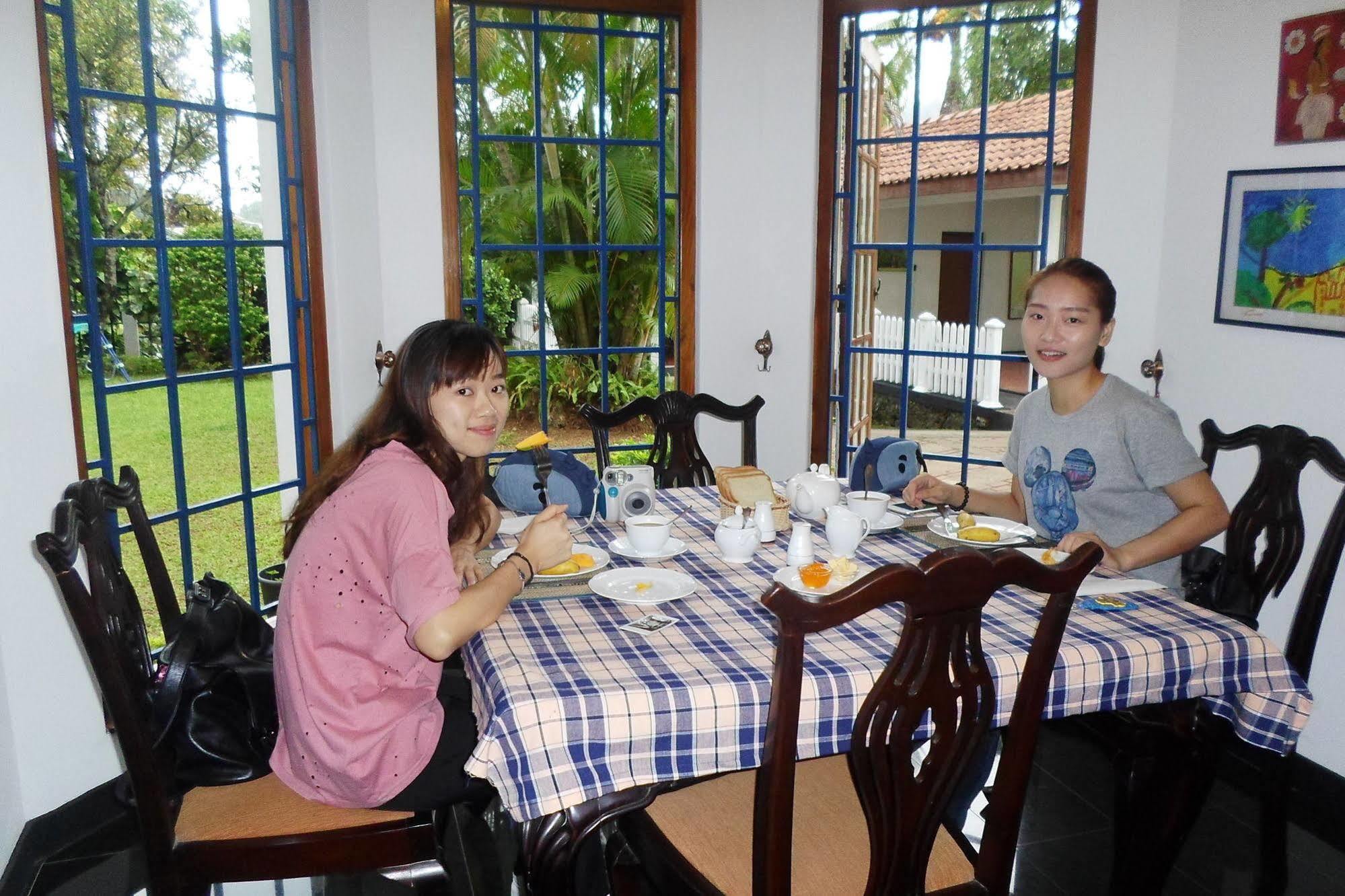 Kandy Green View Bungalow Luaran gambar