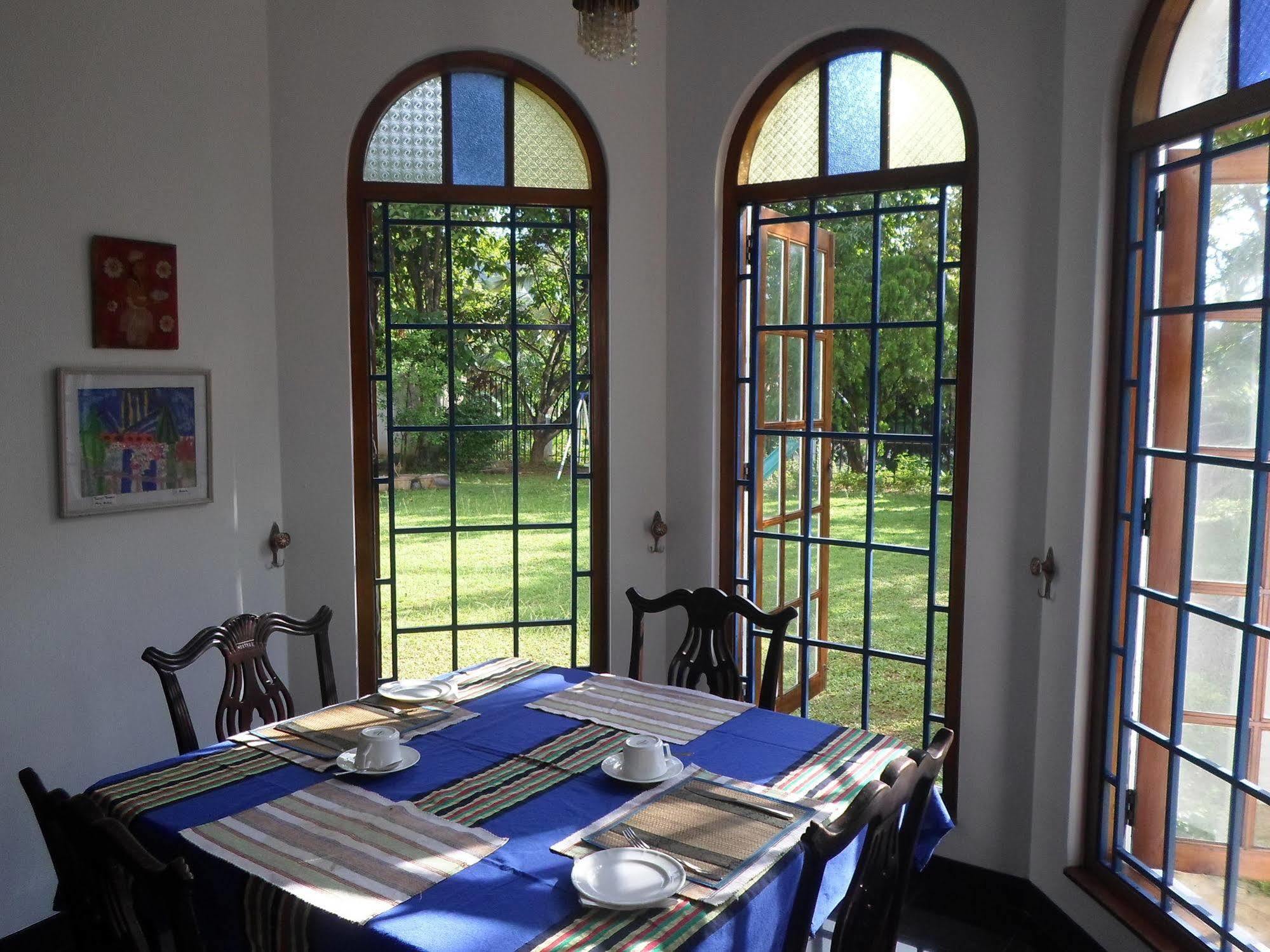 Kandy Green View Bungalow Luaran gambar